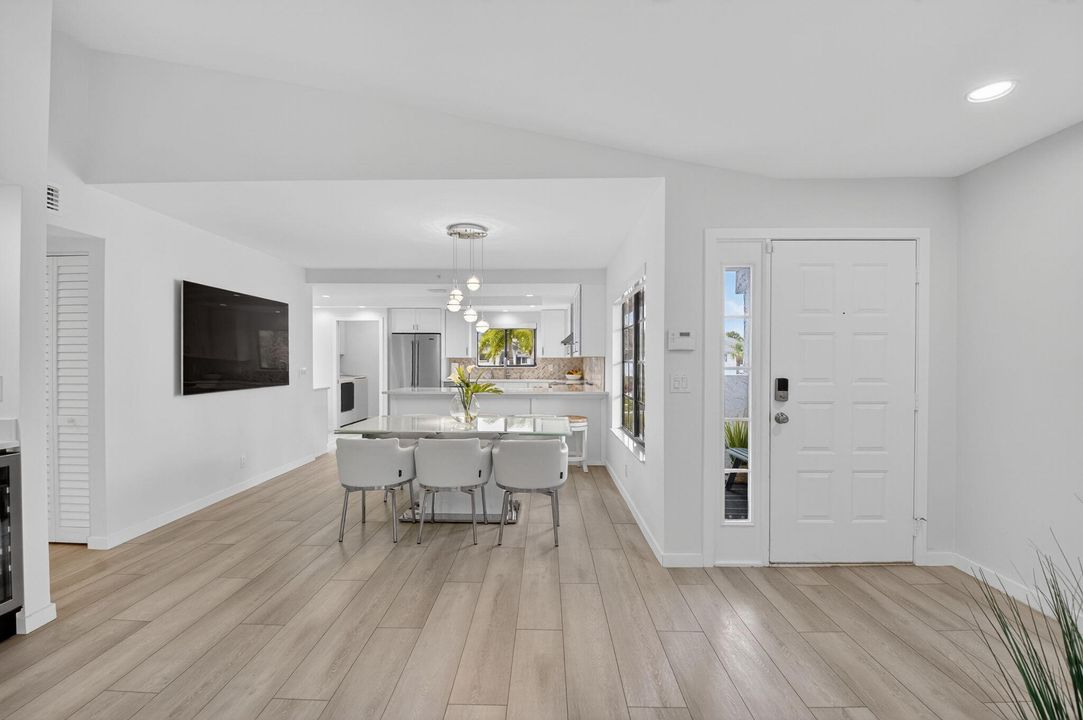 En Venta: $579,000 (2 camas, 2 baños, 1728 Pies cuadrados)