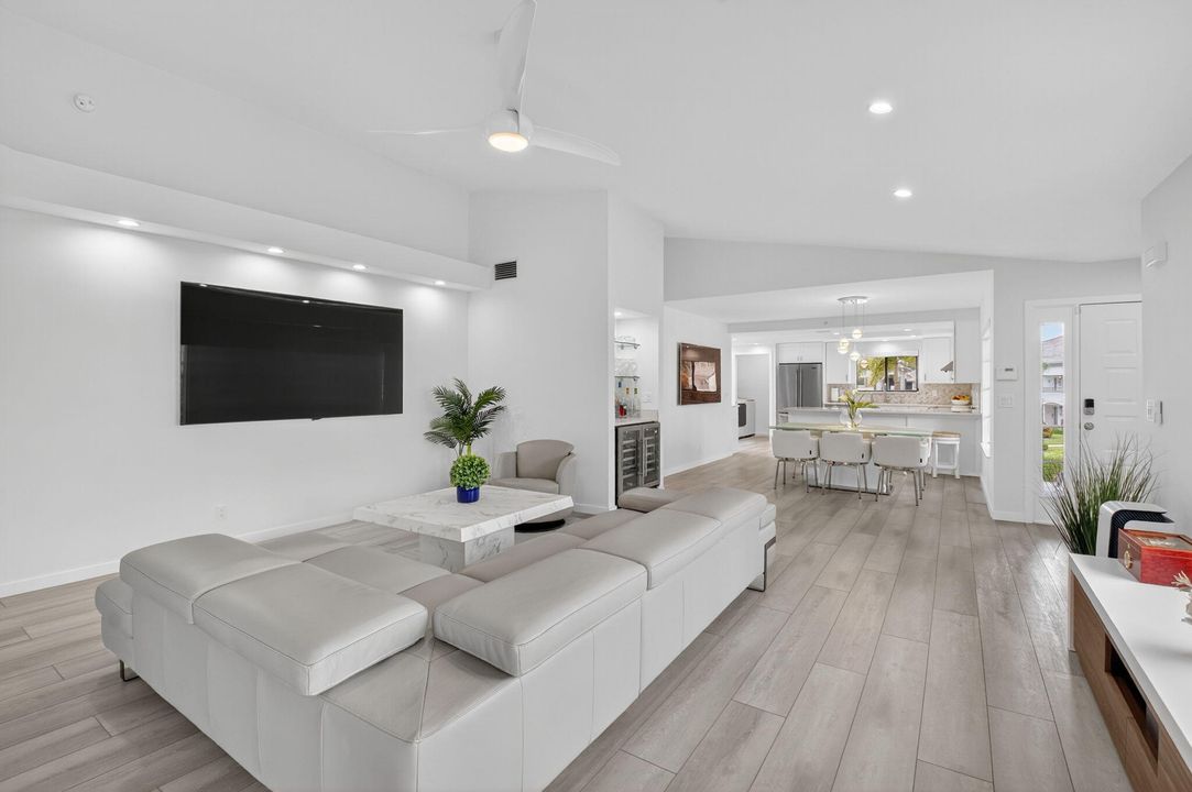 En Venta: $579,000 (2 camas, 2 baños, 1728 Pies cuadrados)