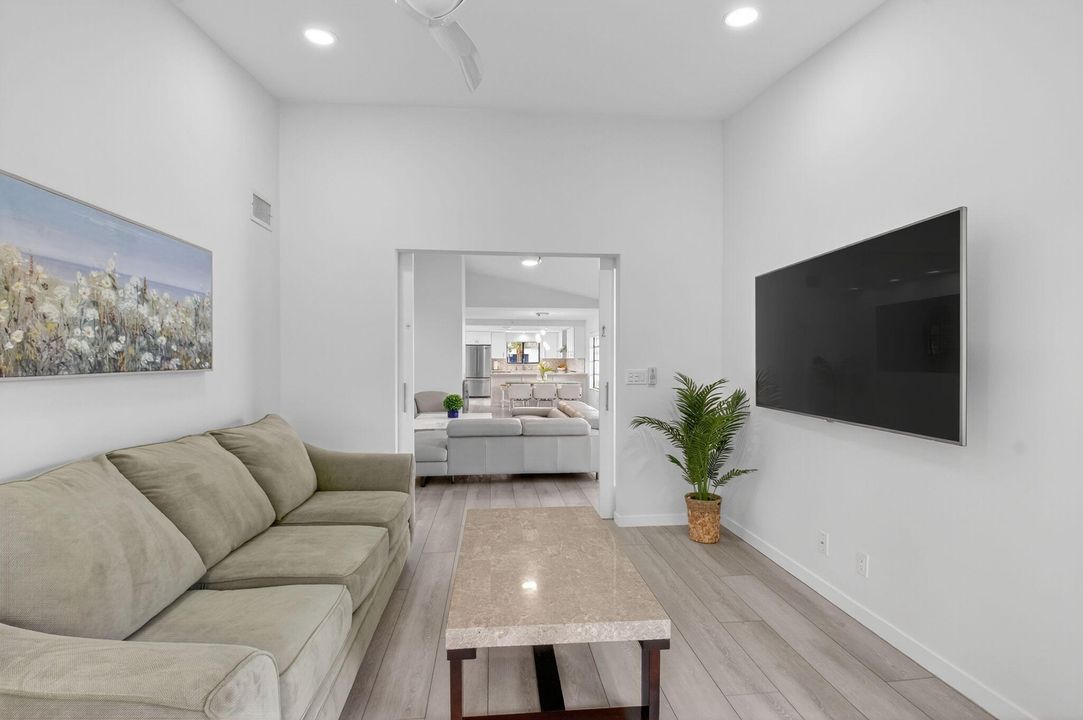 En Venta: $579,000 (2 camas, 2 baños, 1728 Pies cuadrados)