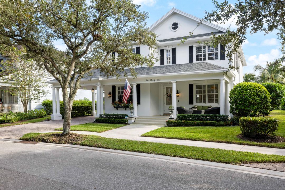 Recently Sold: $2,350,000 (5 beds, 3 baths, 3404 Square Feet)