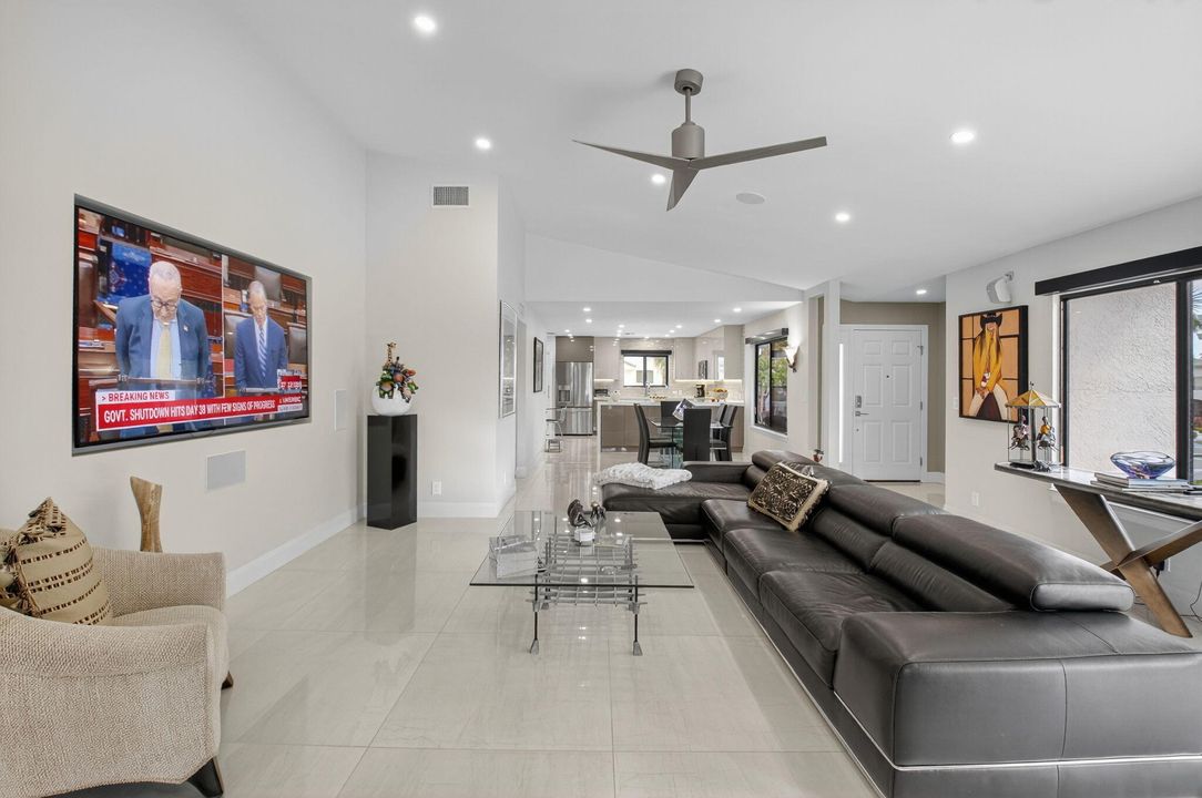 For Sale: $669,000 (2 beds, 2 baths, 1728 Square Feet)