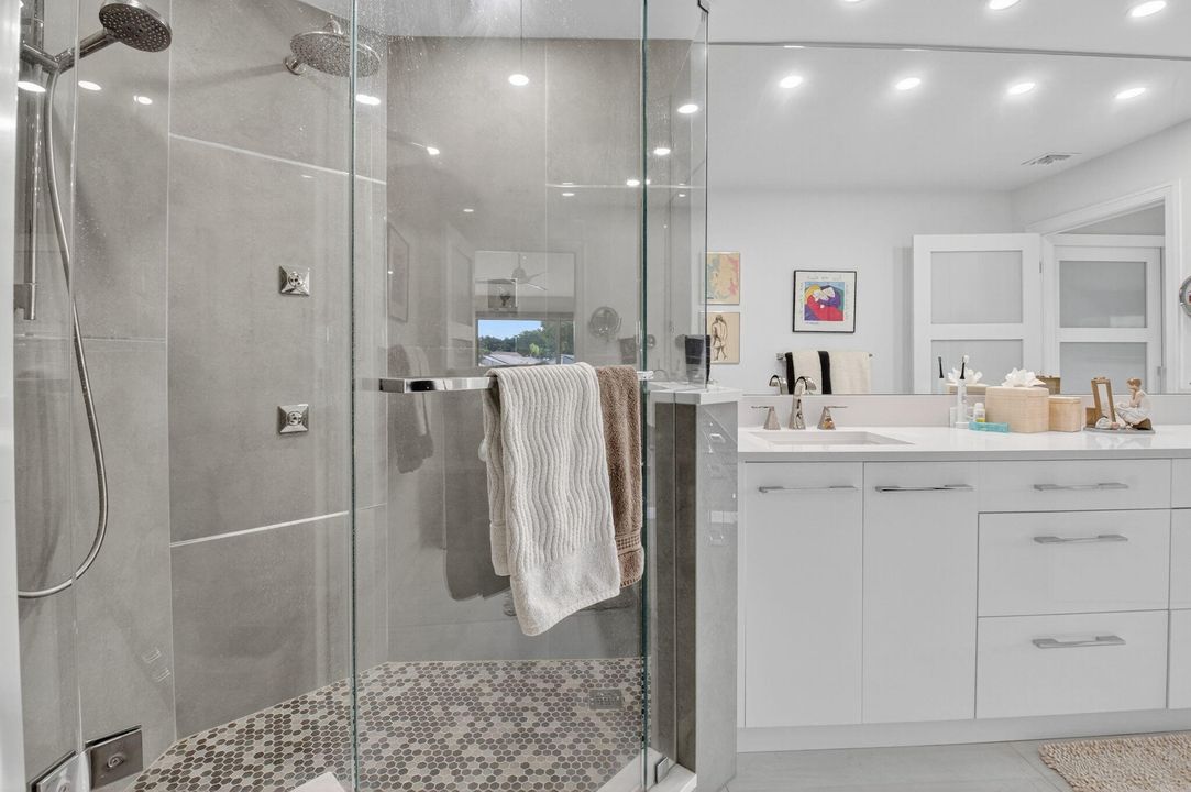 For Sale: $669,000 (2 beds, 2 baths, 1728 Square Feet)