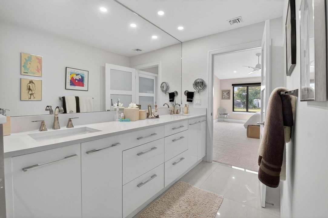 For Sale: $669,000 (2 beds, 2 baths, 1728 Square Feet)