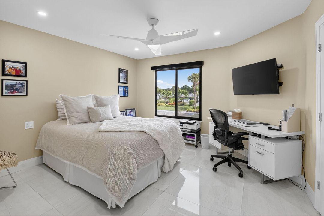 For Sale: $669,000 (2 beds, 2 baths, 1728 Square Feet)