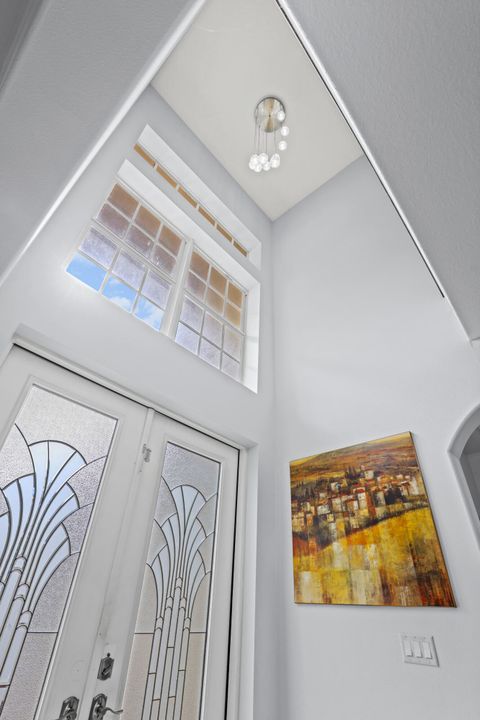 待售: $835,000 (6 贝兹, 4 浴室, 4363 平方英尺)