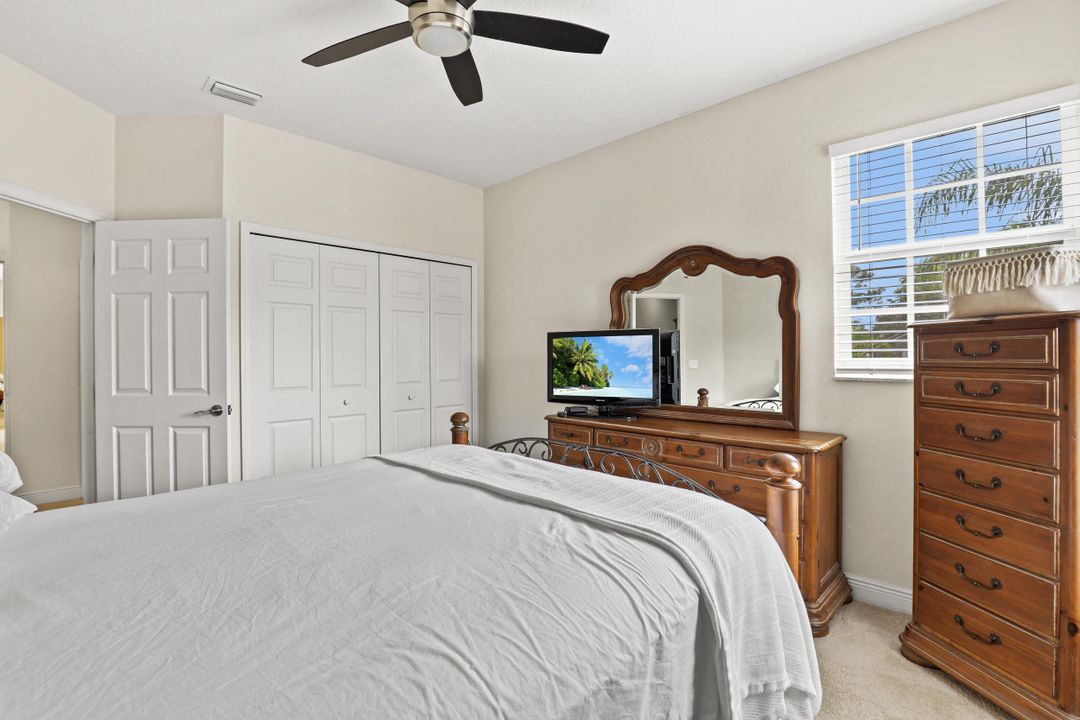 待售: $835,000 (6 贝兹, 4 浴室, 4363 平方英尺)