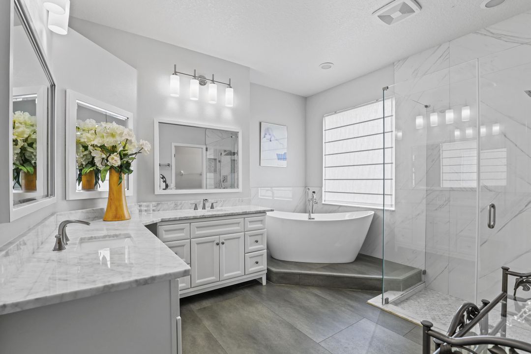 待售: $835,000 (6 贝兹, 4 浴室, 4363 平方英尺)