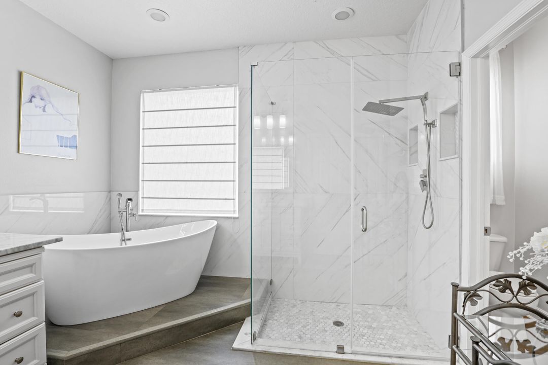 待售: $835,000 (6 贝兹, 4 浴室, 4363 平方英尺)