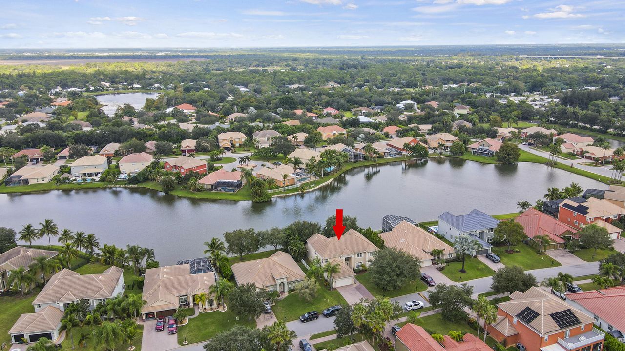 待售: $835,000 (6 贝兹, 4 浴室, 4363 平方英尺)