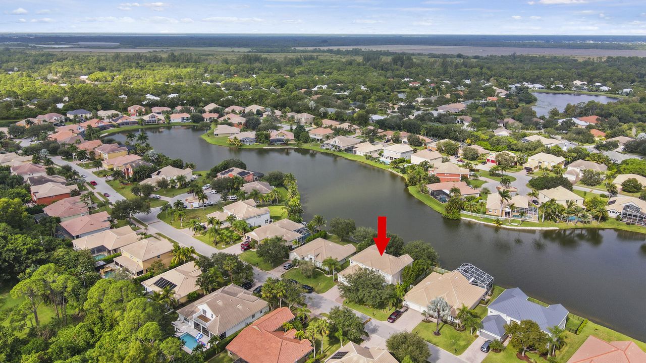 待售: $835,000 (6 贝兹, 4 浴室, 4363 平方英尺)