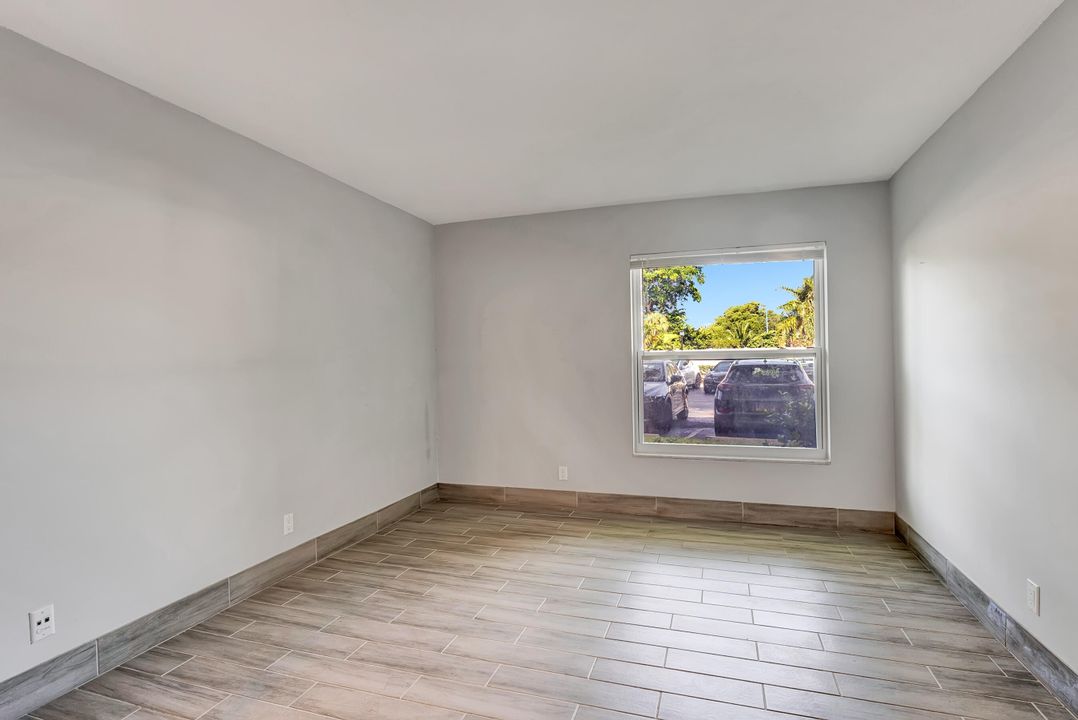 合同活跃: $2,099 (2 贝兹, 2 浴室, 936 平方英尺)