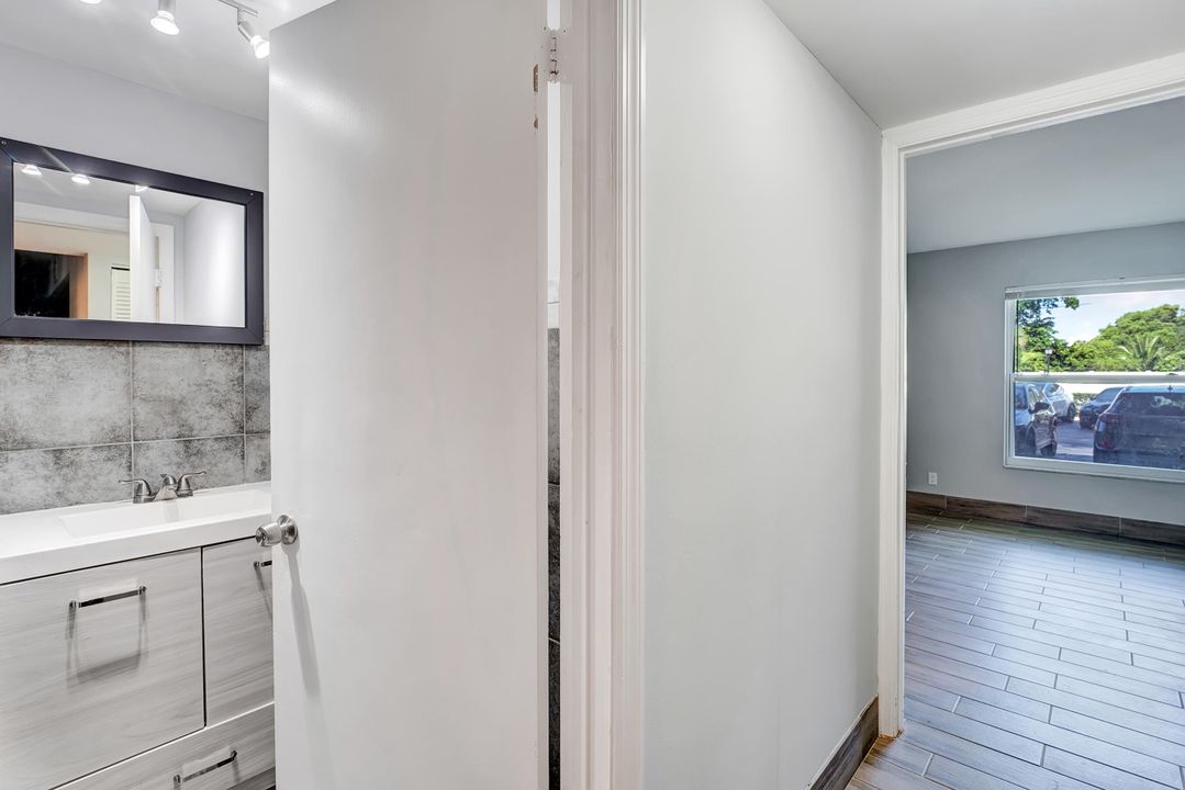 合同活跃: $2,099 (2 贝兹, 2 浴室, 936 平方英尺)