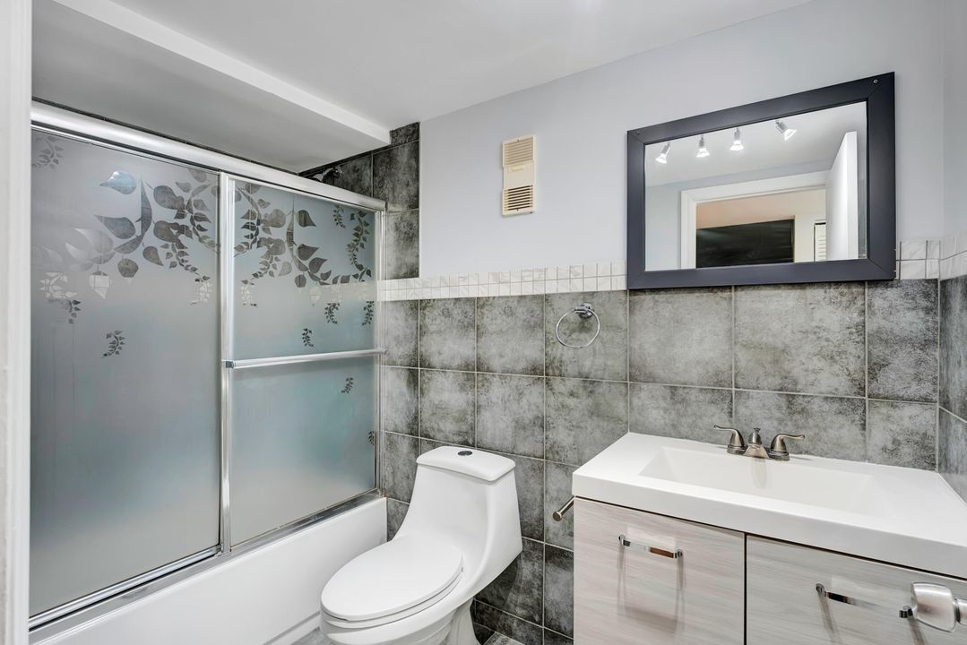 合同活跃: $2,099 (2 贝兹, 2 浴室, 936 平方英尺)