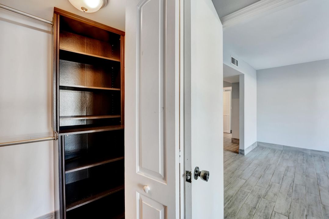 合同活跃: $2,099 (2 贝兹, 2 浴室, 936 平方英尺)