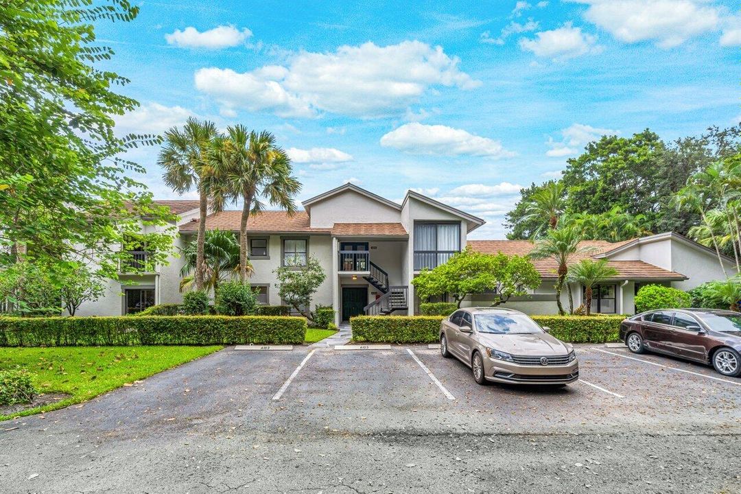 出租: $12,000 (3 贝兹, 3 浴室, 1760 平方英尺)