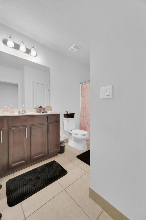 En Venta: $320,000 (4 camas, 2 baños, 1623 Pies cuadrados)