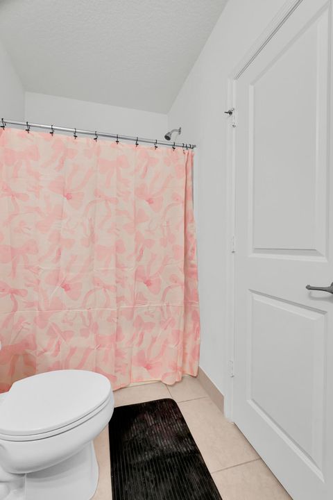 En Venta: $320,000 (4 camas, 2 baños, 1623 Pies cuadrados)