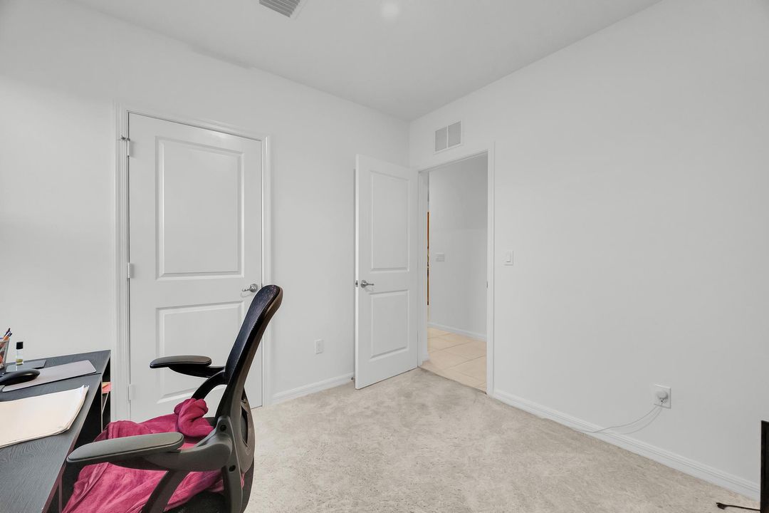 En Venta: $320,000 (4 camas, 2 baños, 1623 Pies cuadrados)