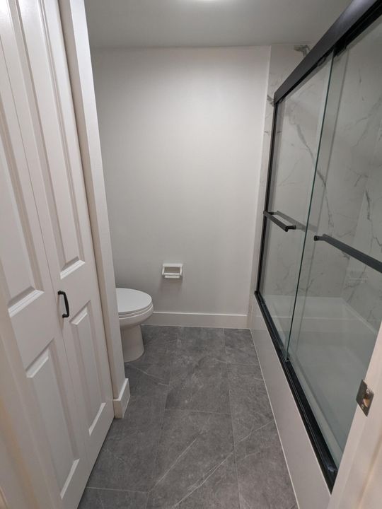 Active With Contract: $2,300 (2 beds, 2 baths, 1232 Square Feet)