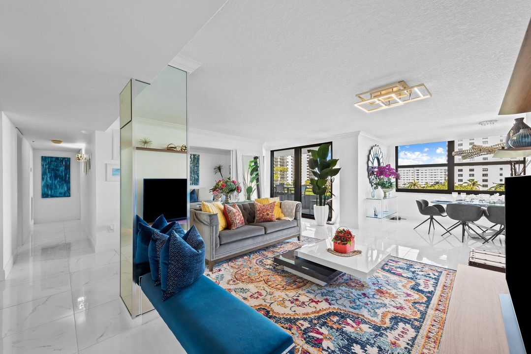 For Sale: $1,290,000 (3 beds, 2 baths, 1852 Square Feet)