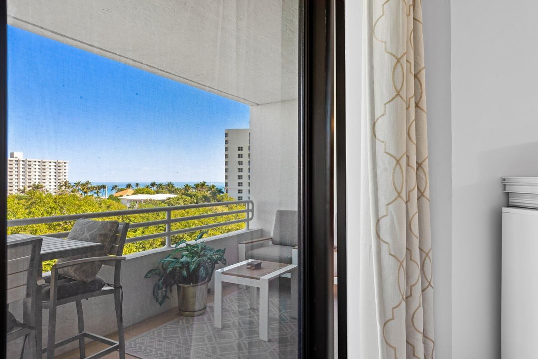 For Sale: $1,290,000 (3 beds, 2 baths, 1852 Square Feet)