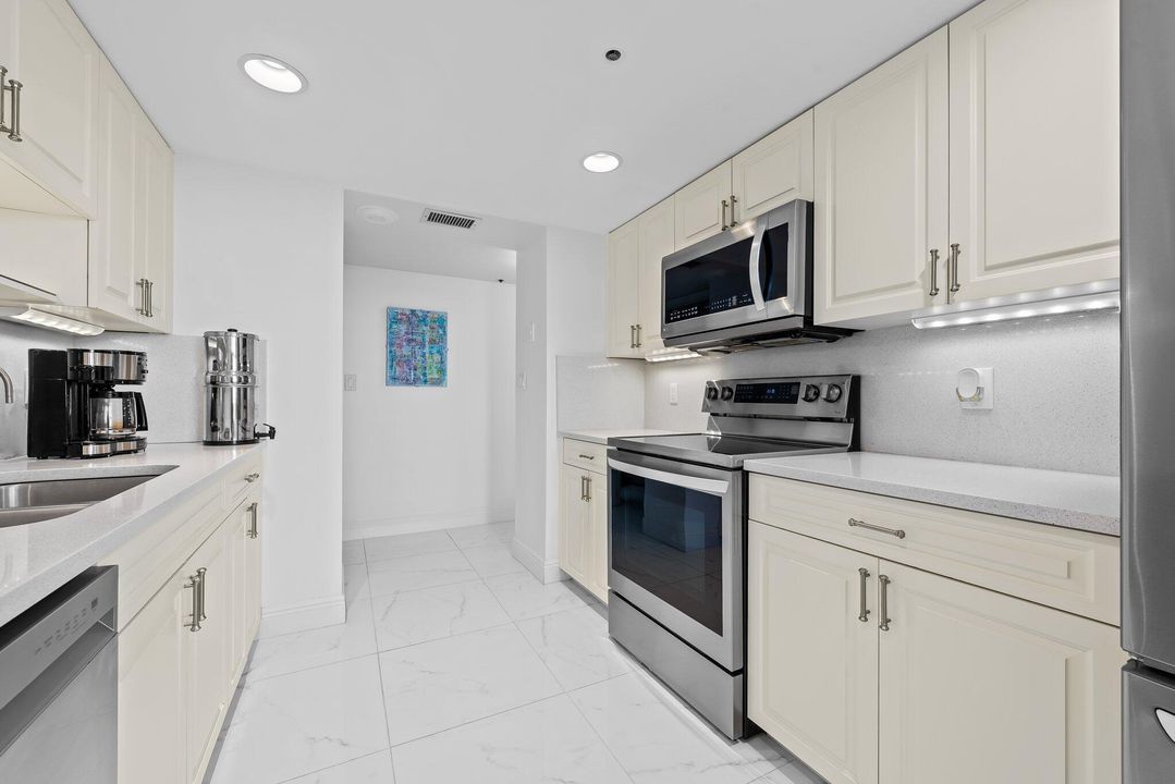 For Sale: $1,290,000 (3 beds, 2 baths, 1852 Square Feet)