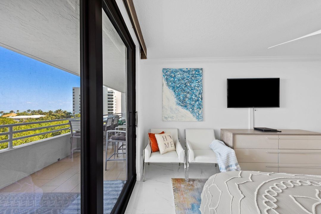 For Sale: $1,290,000 (3 beds, 2 baths, 1852 Square Feet)