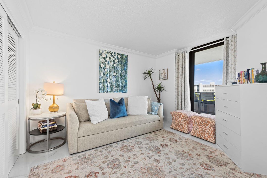 For Sale: $1,290,000 (3 beds, 2 baths, 1852 Square Feet)