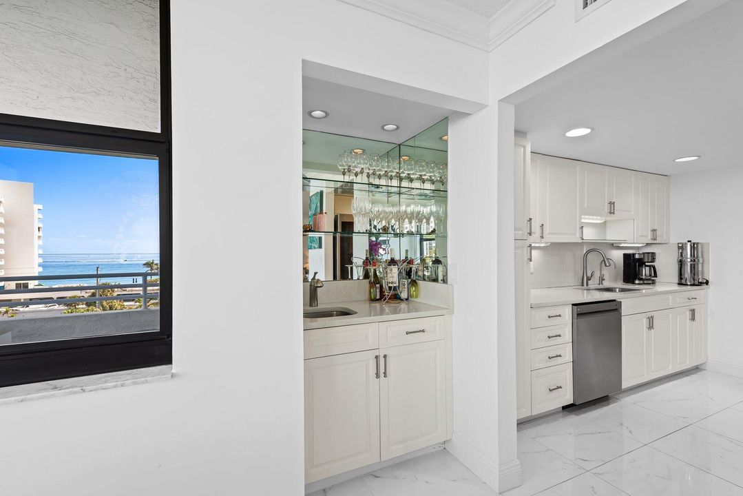 For Sale: $1,290,000 (3 beds, 2 baths, 1852 Square Feet)