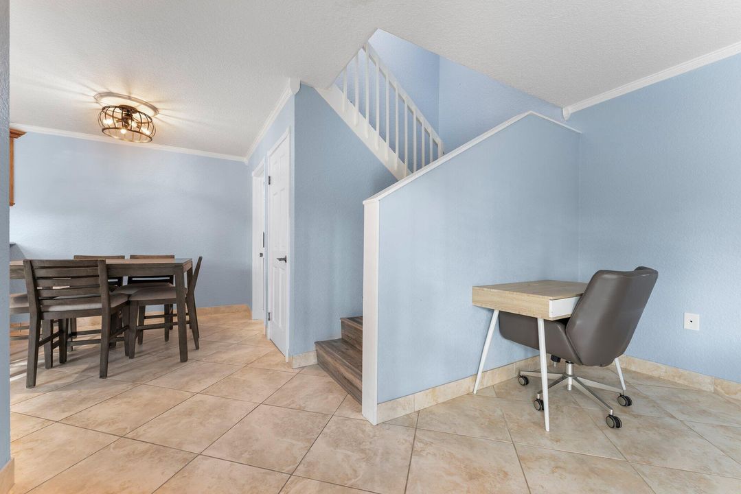 Под контрактом: $3,200 (2 спален, 2 ванн, 1188 Квадратных фут)