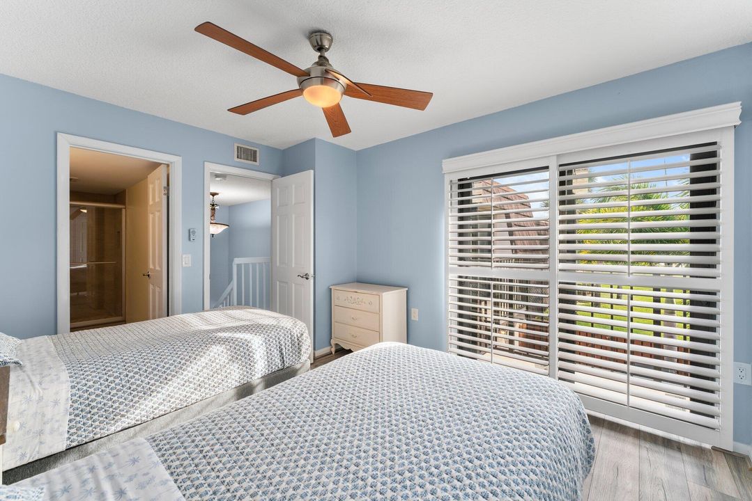 Под контрактом: $3,200 (2 спален, 2 ванн, 1188 Квадратных фут)