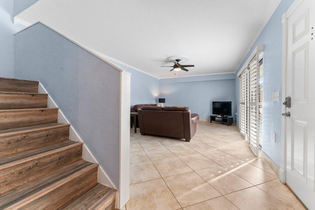 Под контрактом: $3,200 (2 спален, 2 ванн, 1188 Квадратных фут)