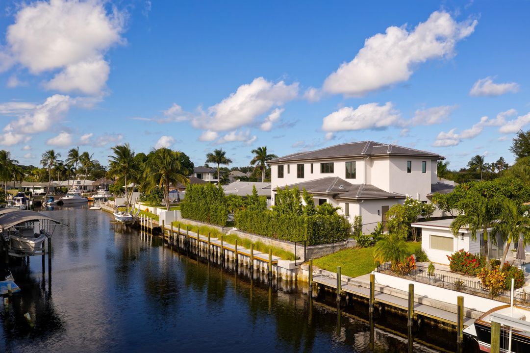 На продажу: $6,195,000 (5 спален, 6 ванн, 4920 Квадратных фут)