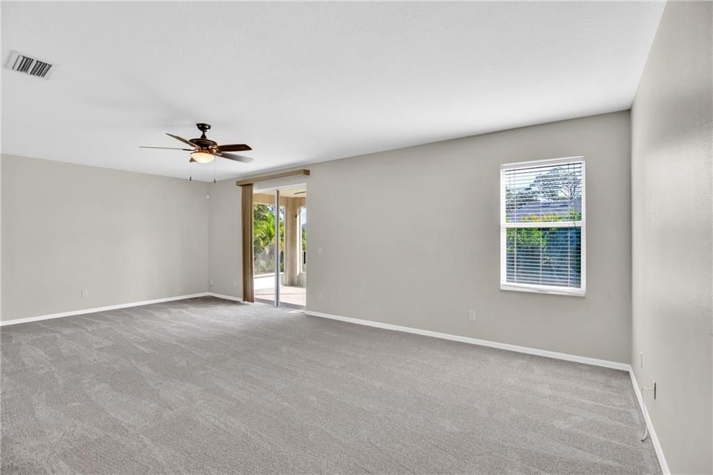 For Sale: $319,900 (3 beds, 2 baths, 1650 Square Feet)