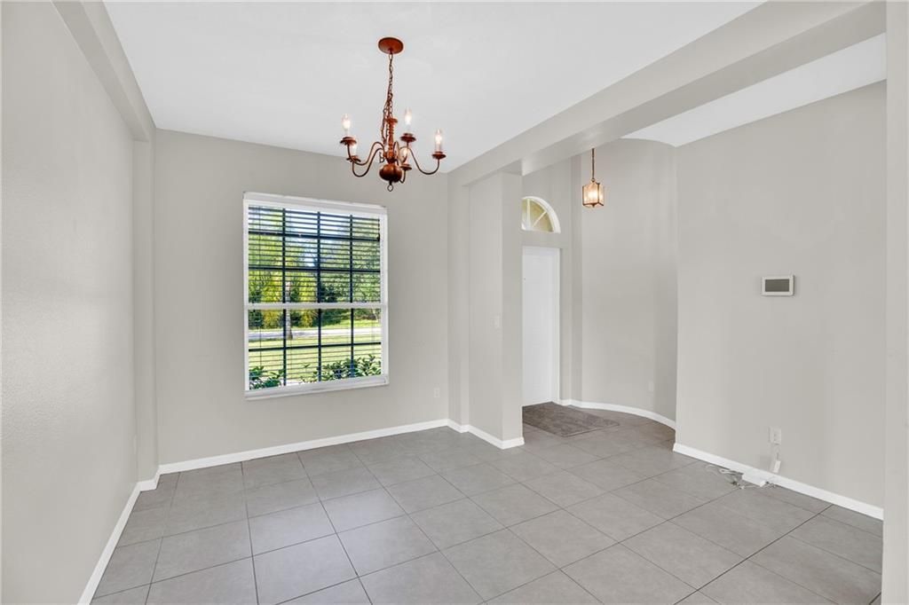 For Sale: $319,900 (3 beds, 2 baths, 1650 Square Feet)