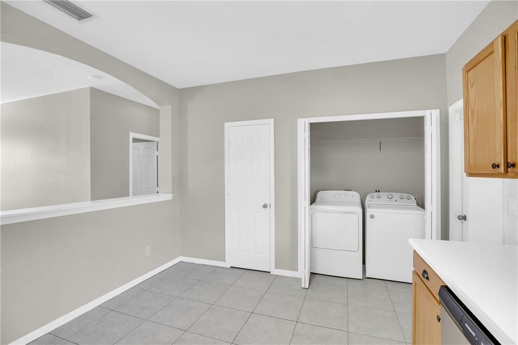 For Sale: $319,900 (3 beds, 2 baths, 1650 Square Feet)