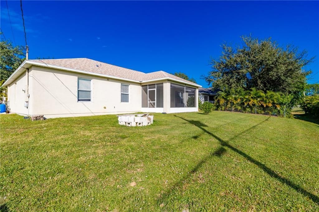 For Sale: $319,900 (3 beds, 2 baths, 1650 Square Feet)