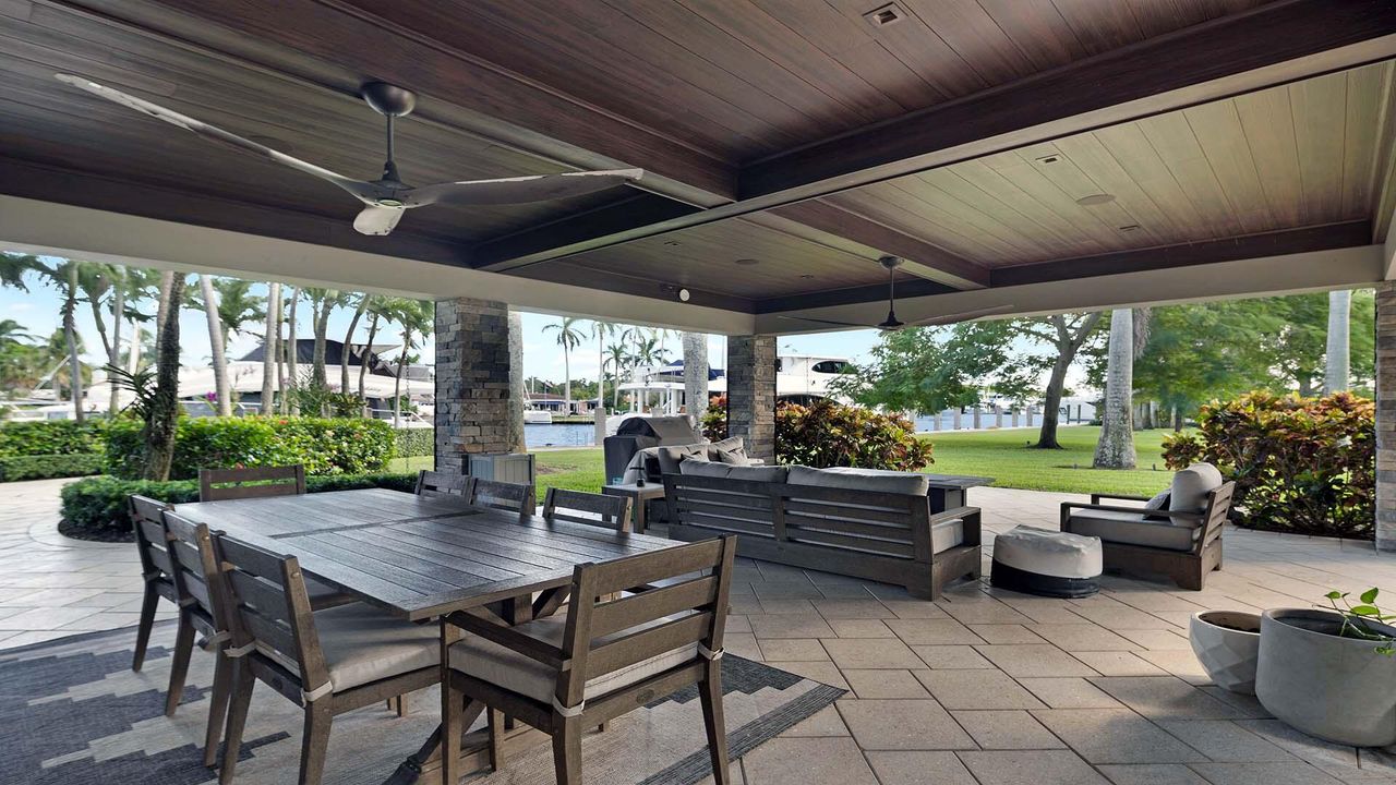 待售: $14,500,000 (1 贝兹, 1 浴室, 1736 平方英尺)