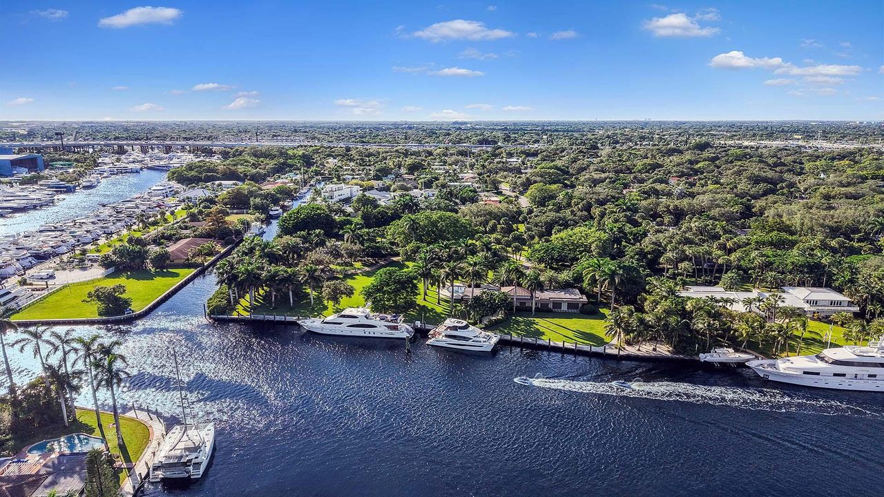 待售: $14,500,000 (1 贝兹, 1 浴室, 1736 平方英尺)