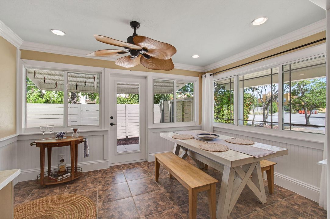 На продажу: $799,000 (4 спален, 3 ванн, 1888 Квадратных фут)