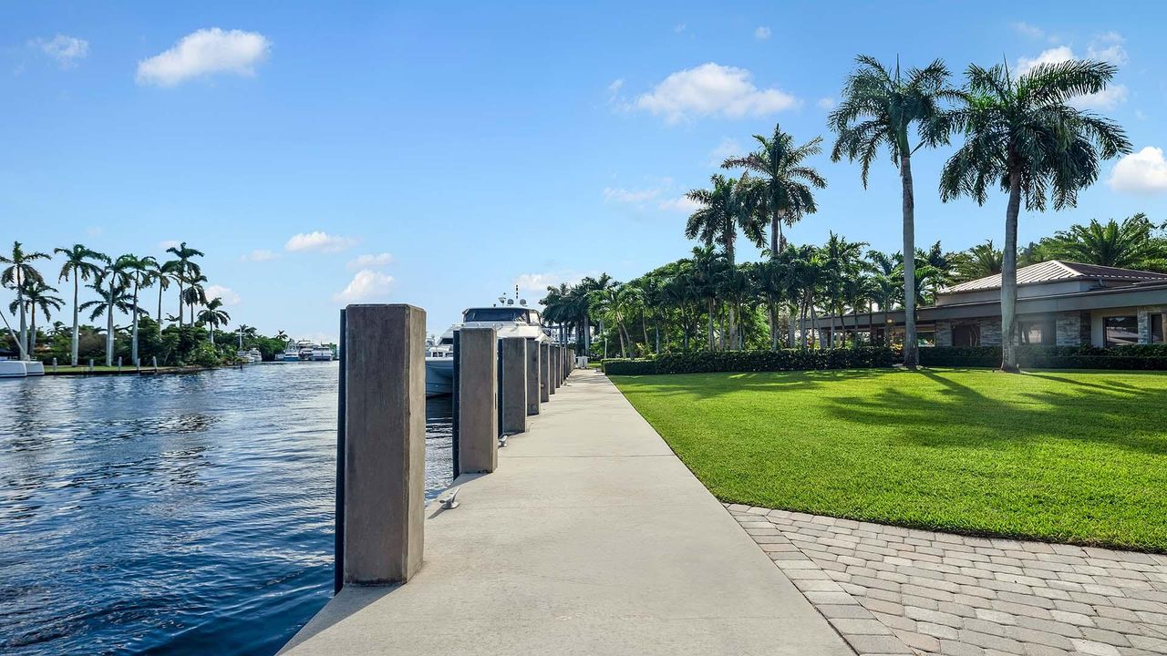 待售: $14,500,000 (1 贝兹, 1 浴室, 1736 平方英尺)