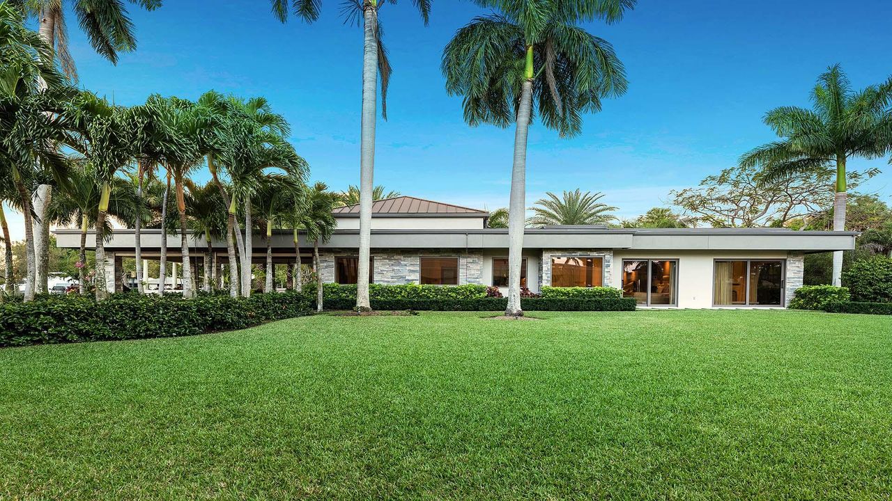 待售: $14,500,000 (1 贝兹, 1 浴室, 1736 平方英尺)