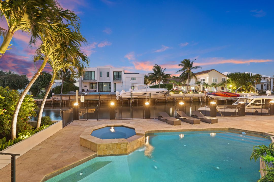 For Sale: $4,750,000 (5 beds, 6 baths, 4100 Square Feet)