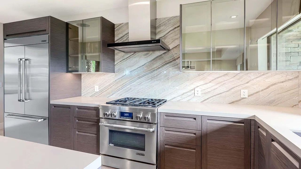 待售: $14,500,000 (1 贝兹, 1 浴室, 1736 平方英尺)