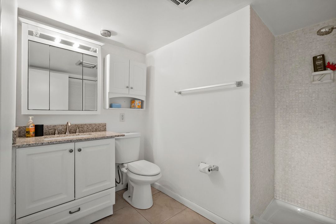 待售: $495,000 (2 贝兹, 2 浴室, 1090 平方英尺)