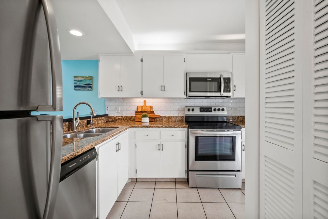 待售: $495,000 (2 贝兹, 2 浴室, 1090 平方英尺)