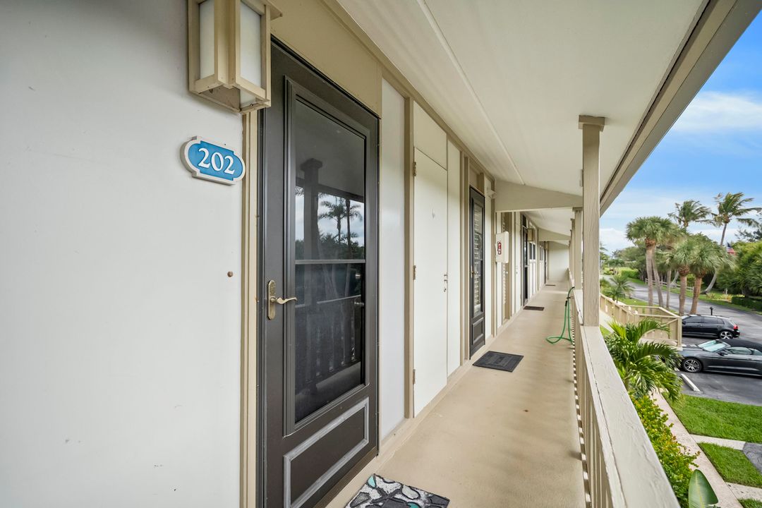 待售: $495,000 (2 贝兹, 2 浴室, 1090 平方英尺)