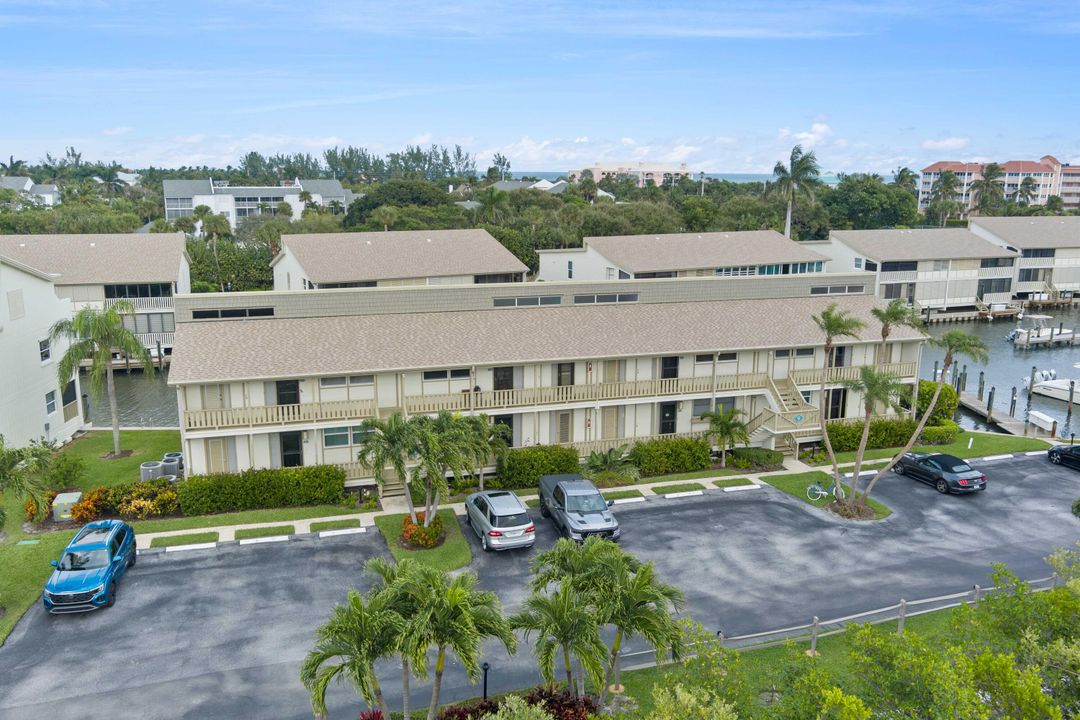 待售: $495,000 (2 贝兹, 2 浴室, 1090 平方英尺)