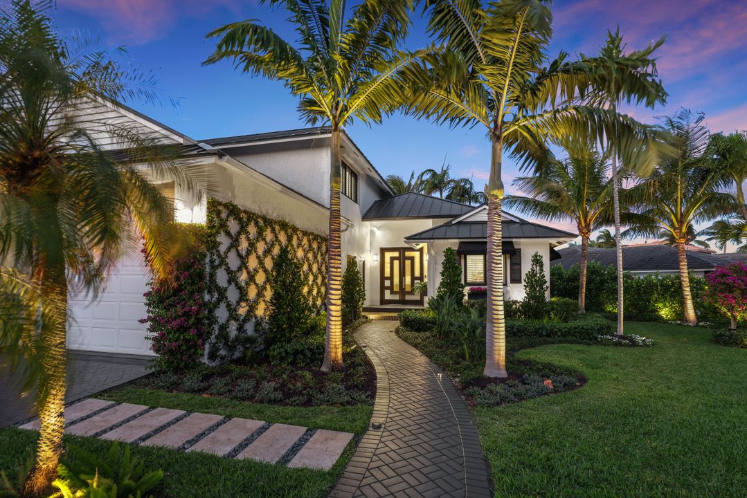 For Sale: $4,750,000 (5 beds, 6 baths, 4100 Square Feet)