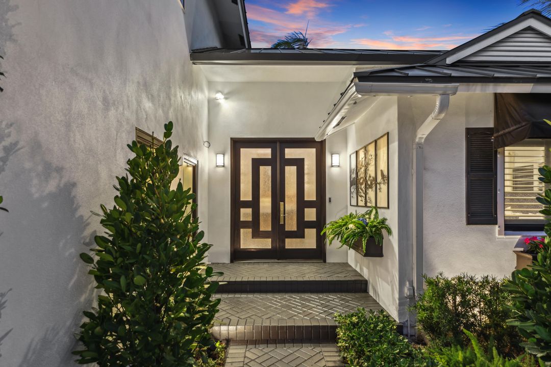 For Sale: $4,750,000 (5 beds, 6 baths, 4100 Square Feet)